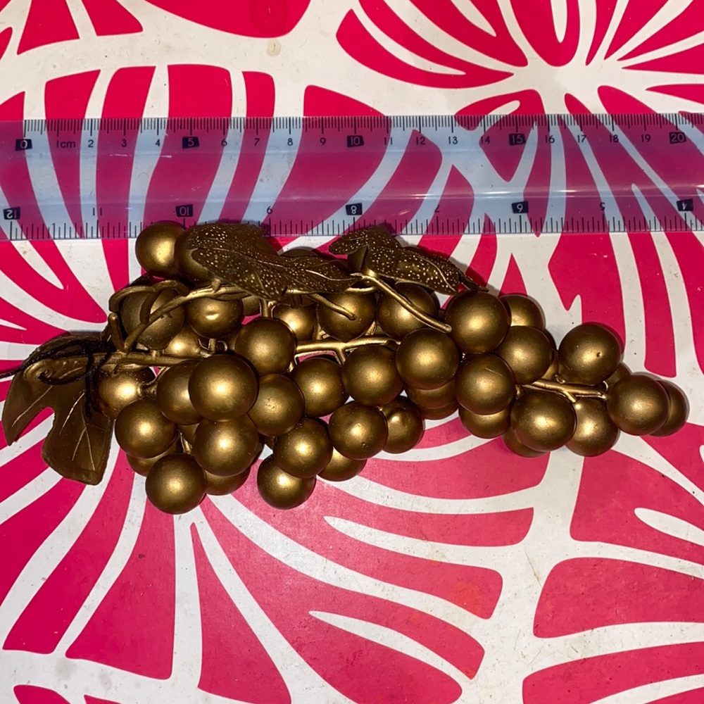 Fake Faux Decorations decorating decrotive decor grapes bunch wine grape gold